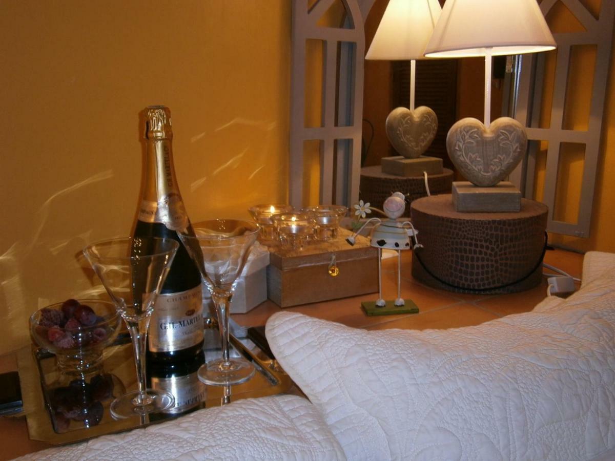 Les Aiguieres En Provence Bed and Breakfast Suze-la-Rousse Exteriör bild