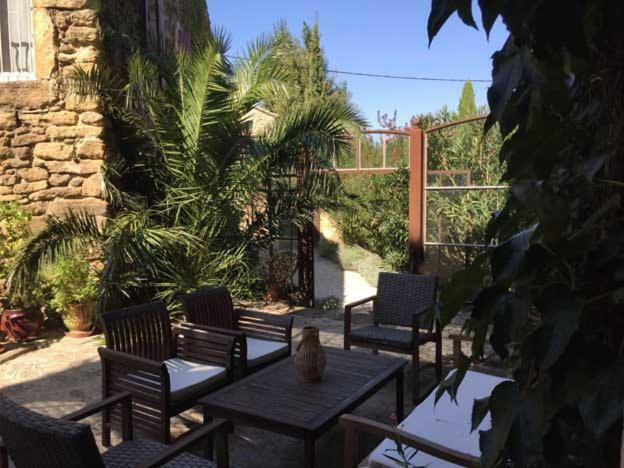 Les Aiguieres En Provence Bed and Breakfast Suze-la-Rousse Exteriör bild